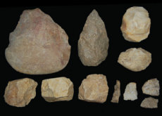 Making Stone Age Tools - Aha!